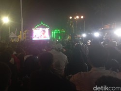 Campur Aduk Suasana Nobar Indonesia VS Uzbekistan di Alun-alun Blora