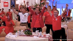 VIDEO: Momen Jokowi Ajak Menteri Nobar Timnas U23 VS Uzbekistan