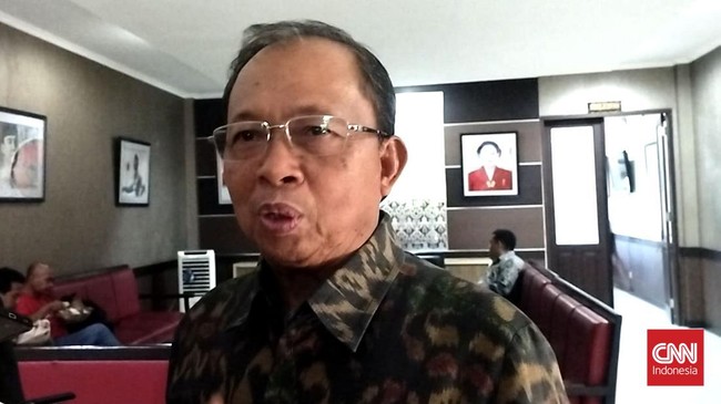 Partai Kebangkitan Bangsa (PKB) memberikan sinyal untuk mendukung Wayan Koster sebagai calon gubernur Bali di Pilkada 2024.