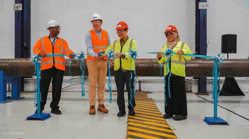 PT. Cladtek Bi-Metal Manufacturing (Cladtek) dengan bangga mengumumkan dimulainya upacara pemotongan pipa untuk proyek South Senoro (Fase II).