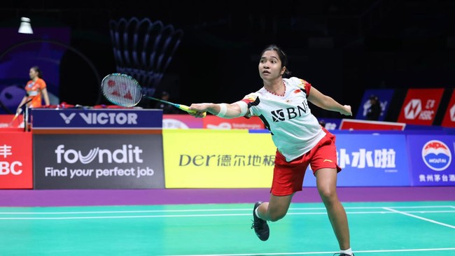 China juara Uber Cup 2024 setelah Ester Nurumi Tri Wardoyo kalah dari He Bing Jiao di Hi Tech Zone Sports Centre, Chengdu, Minggu (5/5).