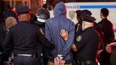 Universitas Columbia Kerahkan Polisi, Usir Paksa Pedemo Pro-Palestina