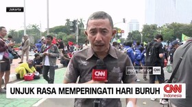 VIDEO: Suasana Unjuk Rasa Hari Buruh di Kawasan Istana
