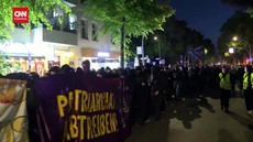 VIDEO: Ribuan Orang Gelar Aksi Damai pada Malam Hari Buruh di Berlin