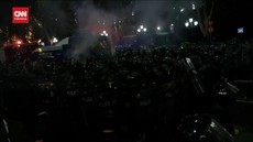 VIDEO: Ricuh Demonstran vs Polisi di Aksi RUU Lembaga Asing di Georgia