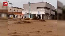 VIDEO: Banjir Bandang Terjang Arab Saudi, Termasuk Madinah
