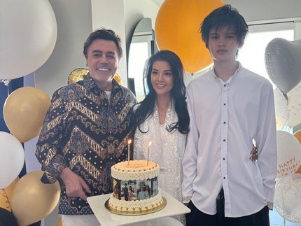7 Potret Ganteng Armand Anak Farah Quinn di Usia 17 Th, Tubuh Tingginya Bikin Salfok