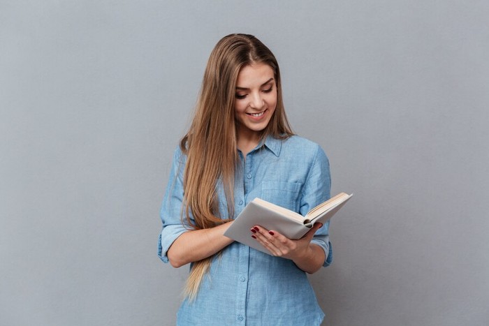 7 Manfaat Membaca Buku Bisa Panjang Umur, Benarkah?