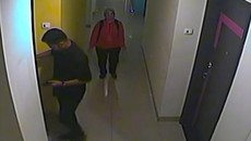 Detik-detik Pelaku Terekam CCTV Keluar Hotel Bawa Korban Pakai Koper