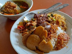 Sedep Bener! 5 Nasi Uduk Tertua dan Legendaris di Jabodetabek