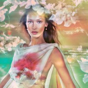 Bella Hadid Luncurkan 