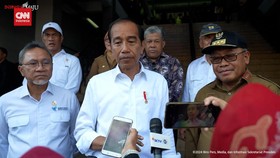 VIDEO: Jokowi Nonton Indonesia vs Irak dari NTB dan Yakin Menang