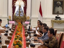 Arahan Jokowi ke Jajaran Menteri Terkait Erupsi Gunung Ruang