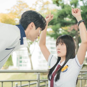 5 Drama Korea Bertema Time Travel Rating Tinggi 2025