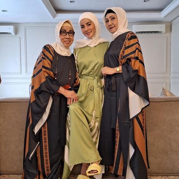 Olla Ramlan Bawa Kabar Duka, Ibu Kandungnya Meninggal Dunia