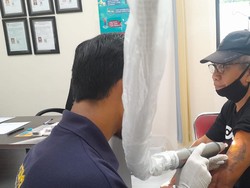Kisah Kakek di Banyuwangi Hapus Tato gegara Kerap Diprotes Cucu