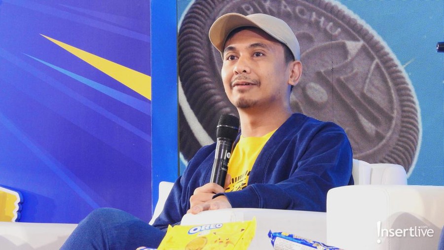 Raditya Dika dan Anissa Azizah Raditya Dika dan Anissa Azizah