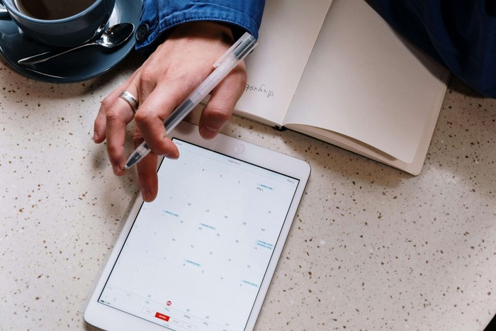 Perbedaan Zodiak Taurus Bulan April dan Mei