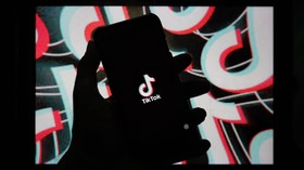 Mengunduh Video TikTok Pribadi dengan Aman