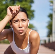 5 Tips untuk Mengatasi Keringat Berlebih di Tengah Panas Terik