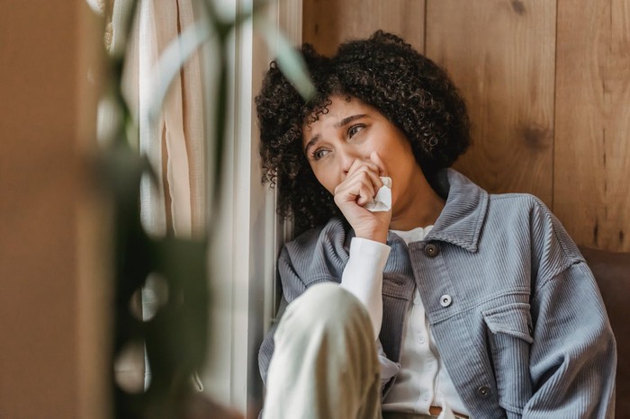 Ilustrasi menangis/Foto: pexels.com/liza-summer 5 Tanda Menunjukkan Kalau Kamu Butuh Pertolongan Psikolog