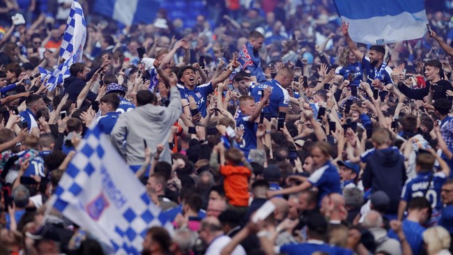 Klub tempat Elkan Baggott bernaung, Ipswich Town berhasil mendapatkan promosi ke Premier League Liga Inggris musim depan usai meraih kemenangan pekan ini.