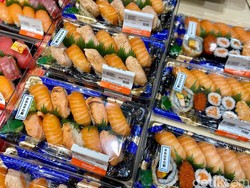 5 Supermarket Ini Tawarkan Sushi Enak Harga Mulai Rp 3.000!