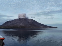 Mengapa Gunung Berapi Bisa Aktif Bersamaan?