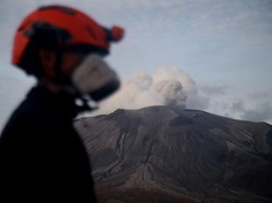 BNPB: Status Gunung Ruang Turun Jadi Level 3 atau Siaga