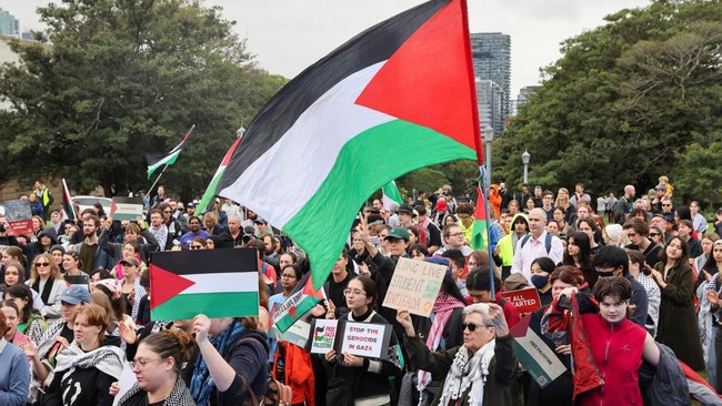 20 Ribu Orang di Selandia Baru Gelar Pawai Terbesar Dukung Palestina Puluhan ribu orang berpartisipasi dalam pawai pro-Palestina di Auckland, kota terbesar di Selandia Baru pada hari Sabtu (13/9).