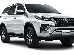Beda Harga Rp 2,6 Juta, Pilih Pajero Sport Termurah atau Fortuner Tipe Terendah?