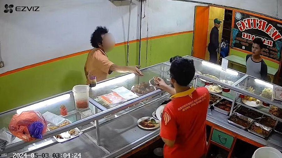 Video rekaman CCTV dari salah satu Warteg yang ada di Tanah Abang, Jakarta Pusat (Jakpus), beredar di media sosial. (dok Ist/Gugun)