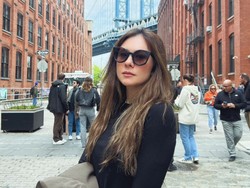 7 Potret Outfit Wulan Guritno Liburan di Amerika bareng Anak, Stylish & Kekinian!