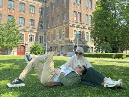 7 Potret Zaskia Mecca & Hanung di Budapest, Zaskia Ungkap Penyesalan karena...
