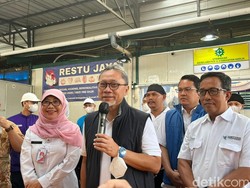 Rumah Potong Wajib Bersertifikat Halal, Pedagang Ayam di Pasar Gimana?