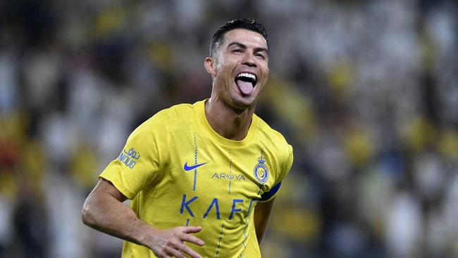 Ronaldo Cetak Hattrick Sempurna, Dua Kali Kepleset Saat Cetak Gol - CNN Indonesia | Arenanews-1