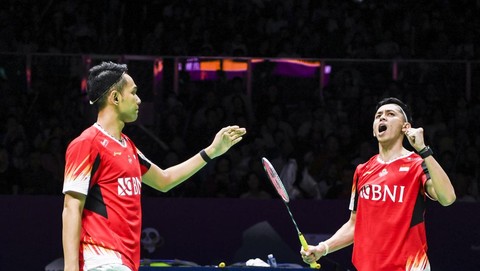 Hasil Singapore Open: Bungkam Ganda China, Fajar/Rian ke Semifinal