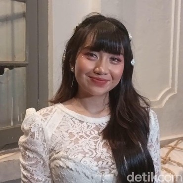 Lirik Lagu Setengah Mati - Ghea Indrawari