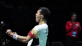 Kisah Lucu Jonatan Minta Foto Bareng Taufik dan Lin Dan