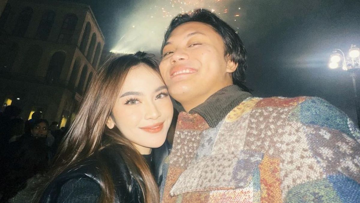 Tempel Jidat, Rizky-Mahalini Bikin Penonton Allo Bank Fest Histeris