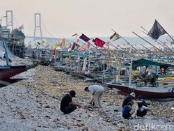 Eksotisnya Kampung Wisata Perahu Kedung Cowek Surabaya