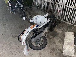 Scoopy Misterius Tergeletak di Depan Warung Soto Jonggrangan Klaten