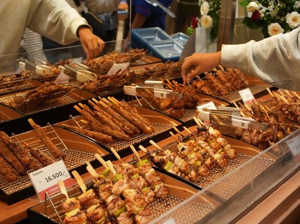 7 Potret Oishiwa Japanese Delicatessen di Transmart Central Park, Nikmati Kuliner Jepang Autentik