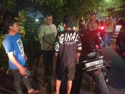 Polisi Patroli di RTH Tubagus Angke Cegah Adanya Prostitusi