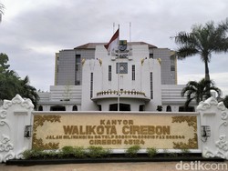 Pemkot Cirebon Anggarkan Rp 900 Juta untuk Mobil Dinas Wali Kota