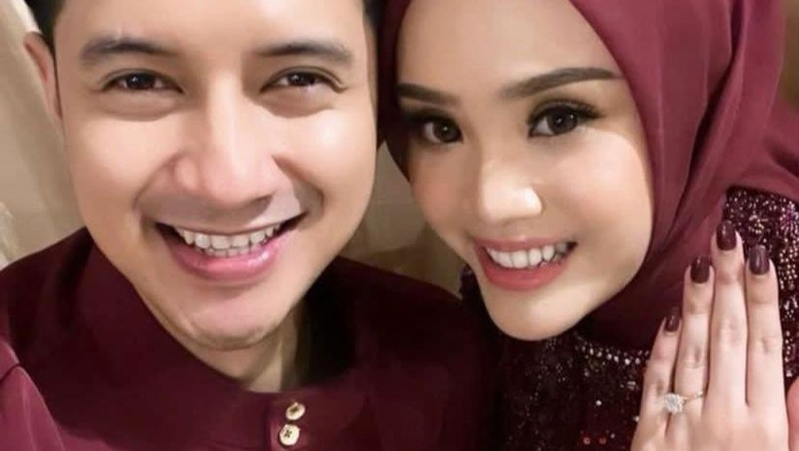 Chand Kelvin dan Dea Sahirah Lamaran