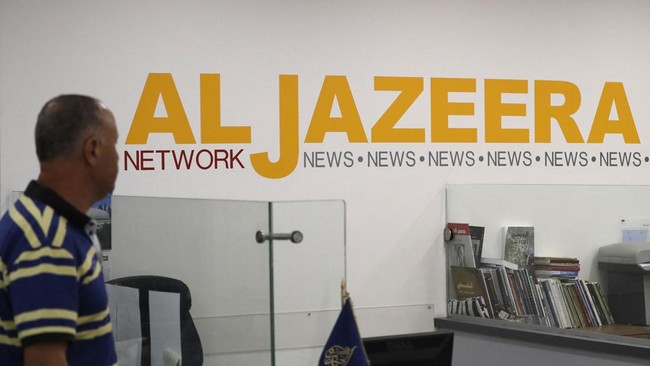 Kantor berita Al Jazeera di Yerusalem ditutup pemerintah Israel. 