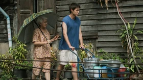 Rekomendasi Film Akhir Pekan, How To Make Millions Before Grandma Dies