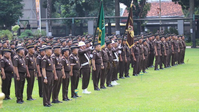 Jaksa Agung menyampaikan PERSAJA bukan hanya organisasi profesi, tetapi harus menjadi organisasi terdepan yang memiliki fungsi strategis dalam penegakan hukum. 