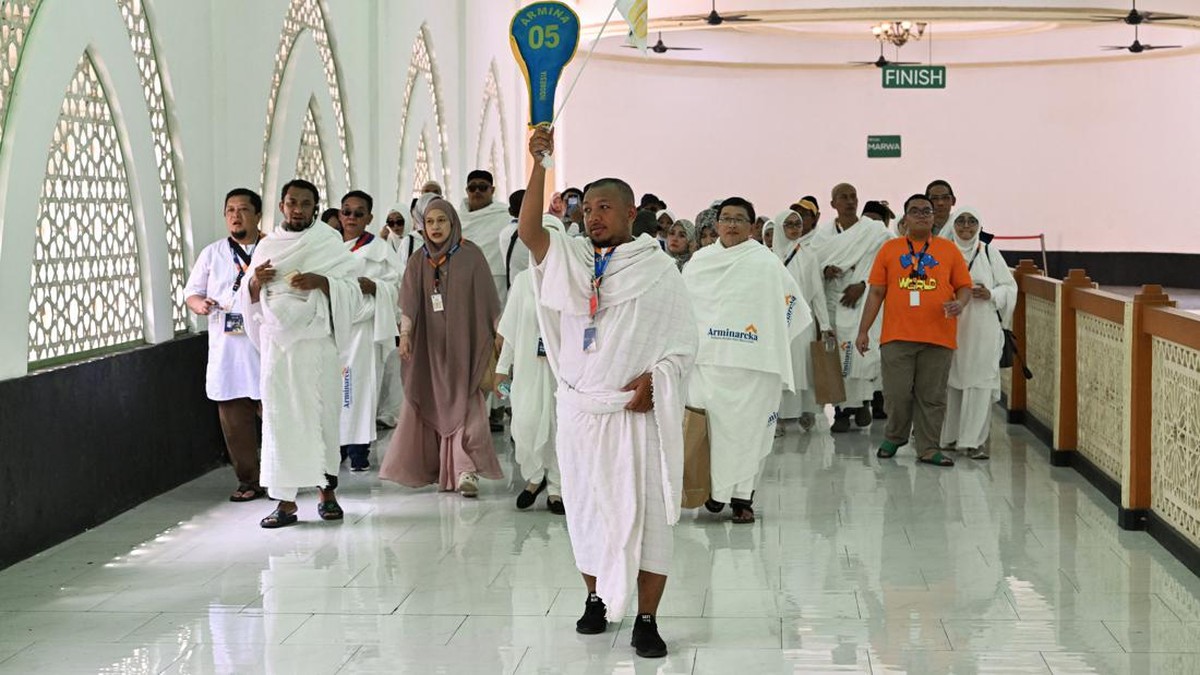 FOTO: Persiapan Kloter Awal Keberangkatan Haji 2024 Terbang ke Mekkah